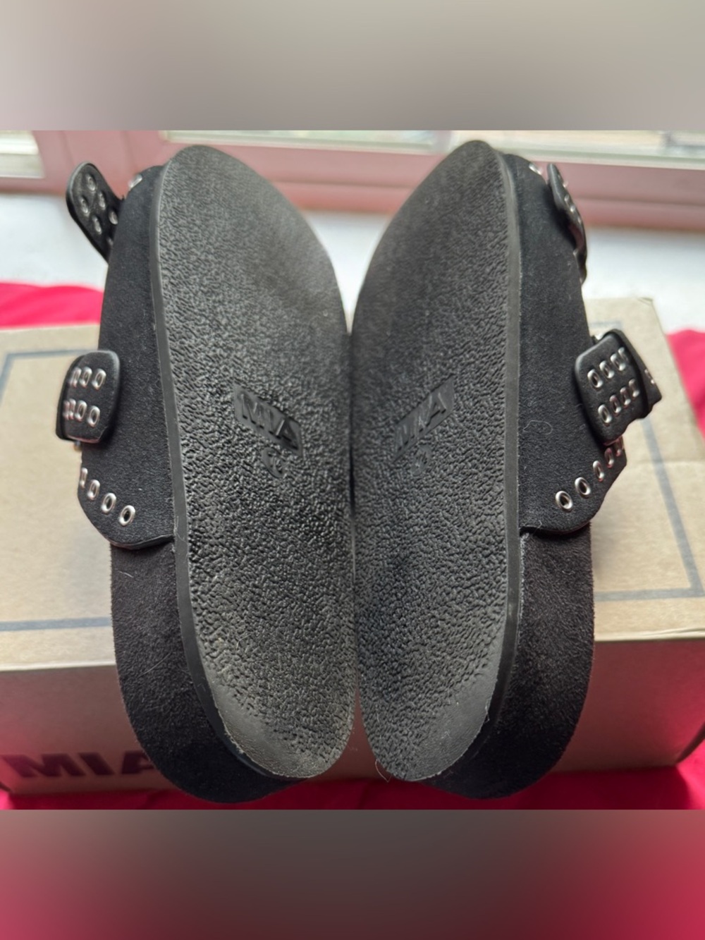 MIA. Brooklyn Sandals - Picture 4 of 5